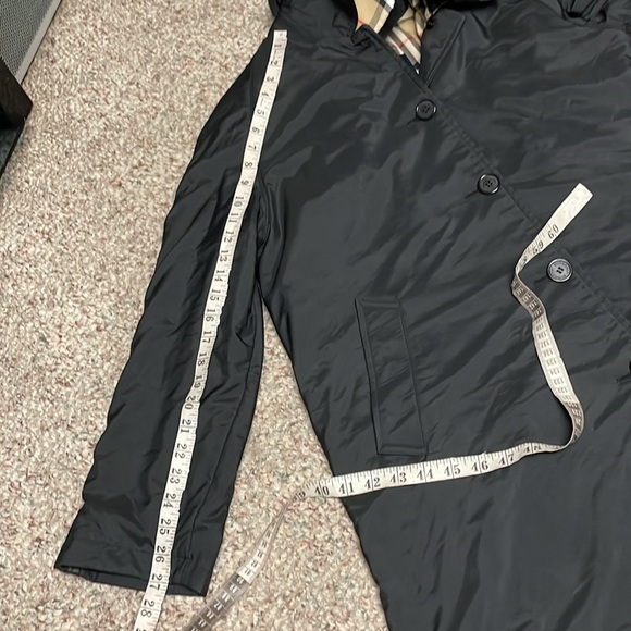 Burberry wear 2 ways - winterized wool camel hair insert and waterproof outer - Picture 7 of 16